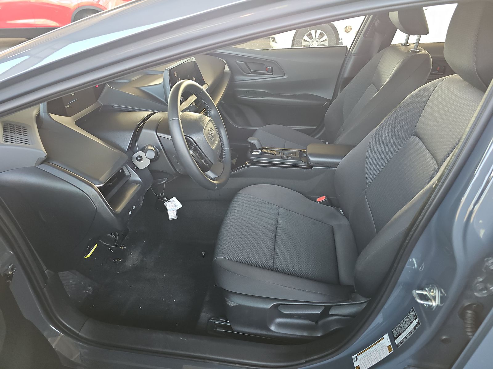 2025 Toyota Prius LE FWD