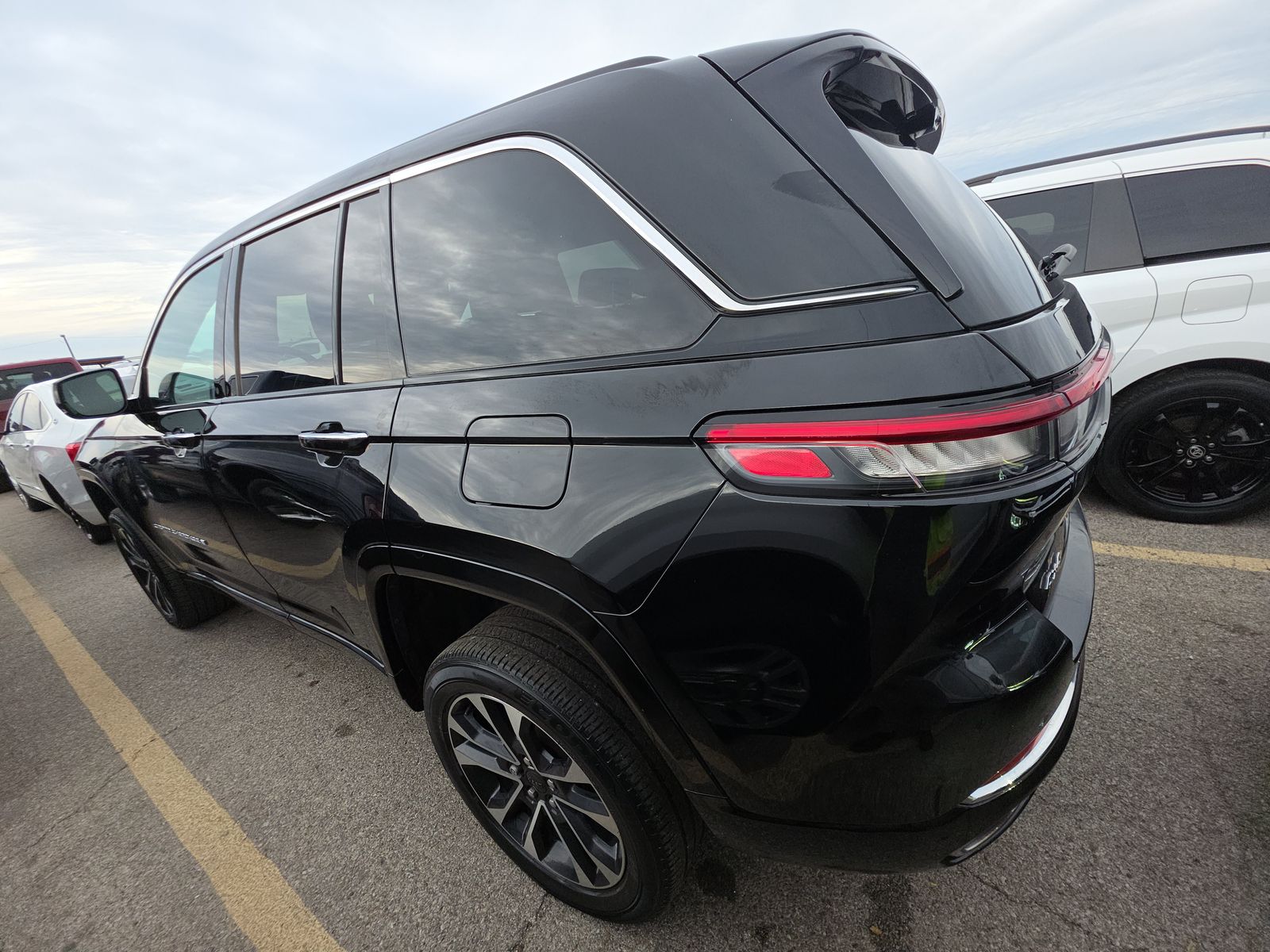2022 Jeep Grand Cherokee Overland AWD