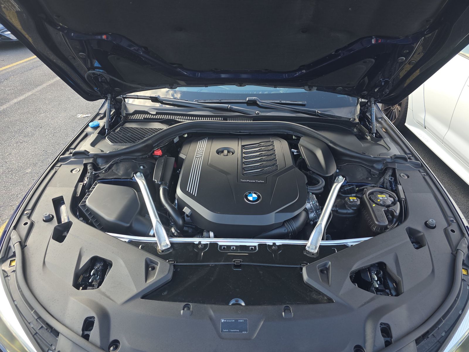 2022 BMW 8 Series 840i RWD