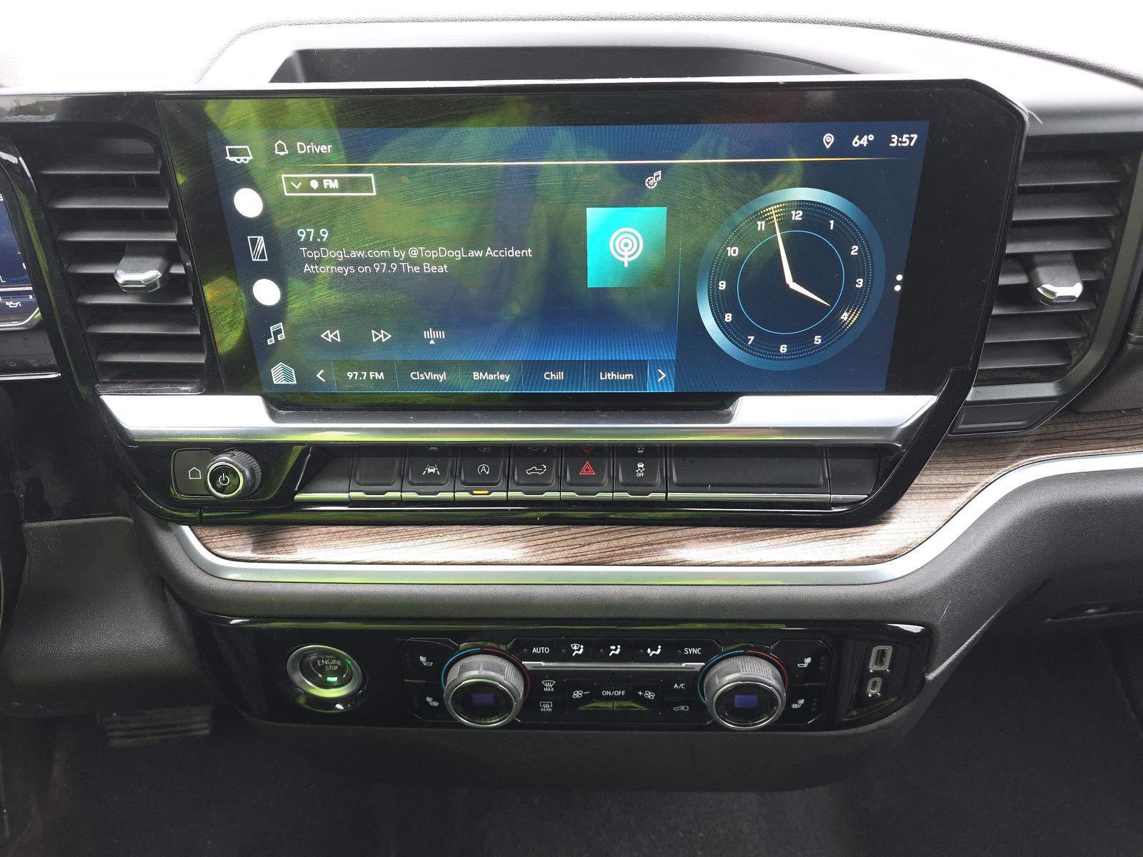 2022 Chevrolet Silverado 1500 LT AWD