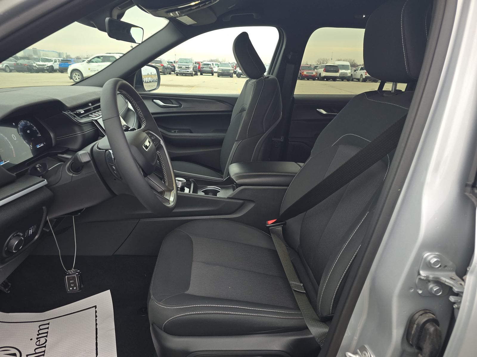 2025 Jeep Grand Cherokee Laredo AWD