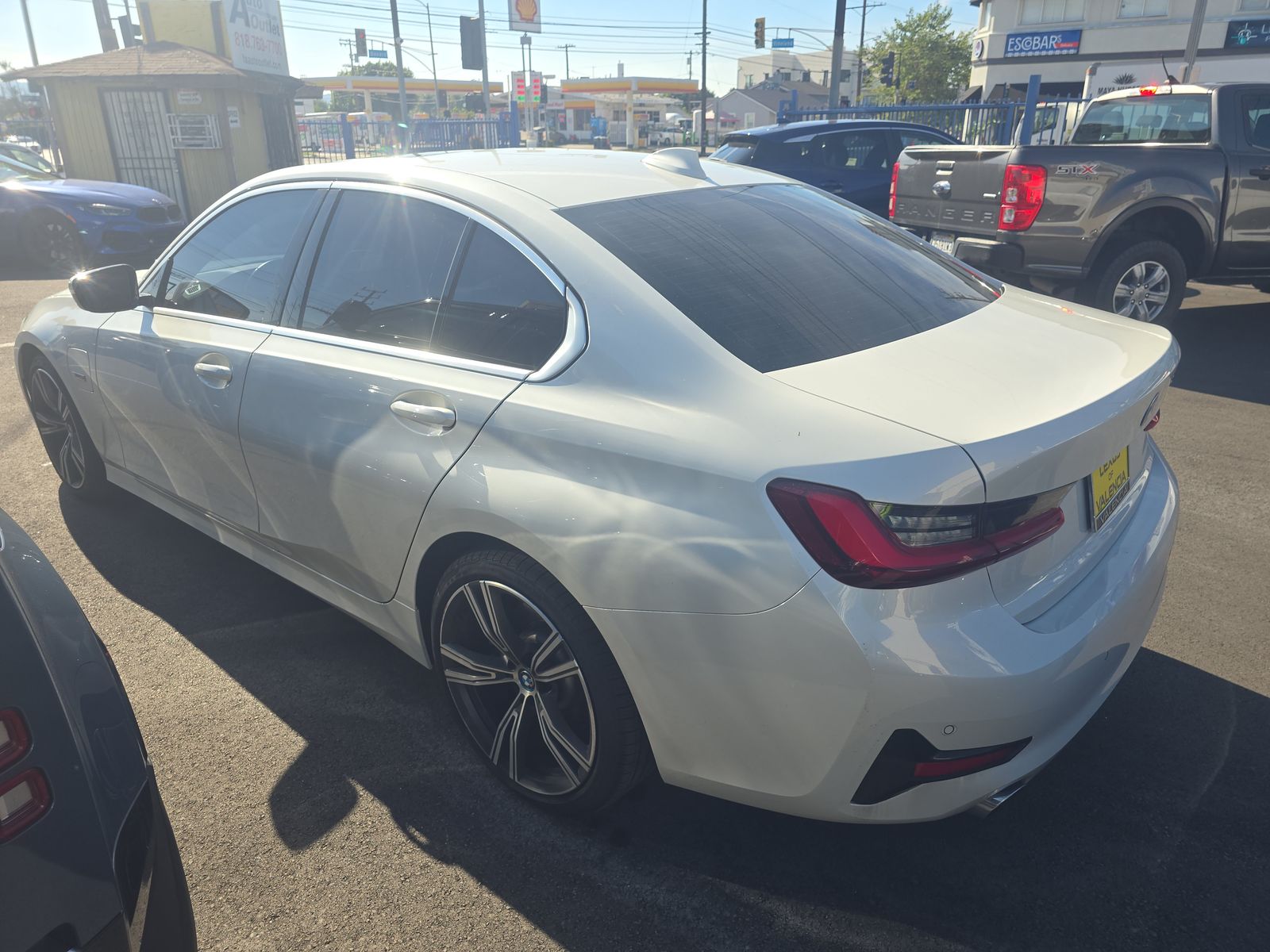 2022 BMW 3 Series 330e RWD