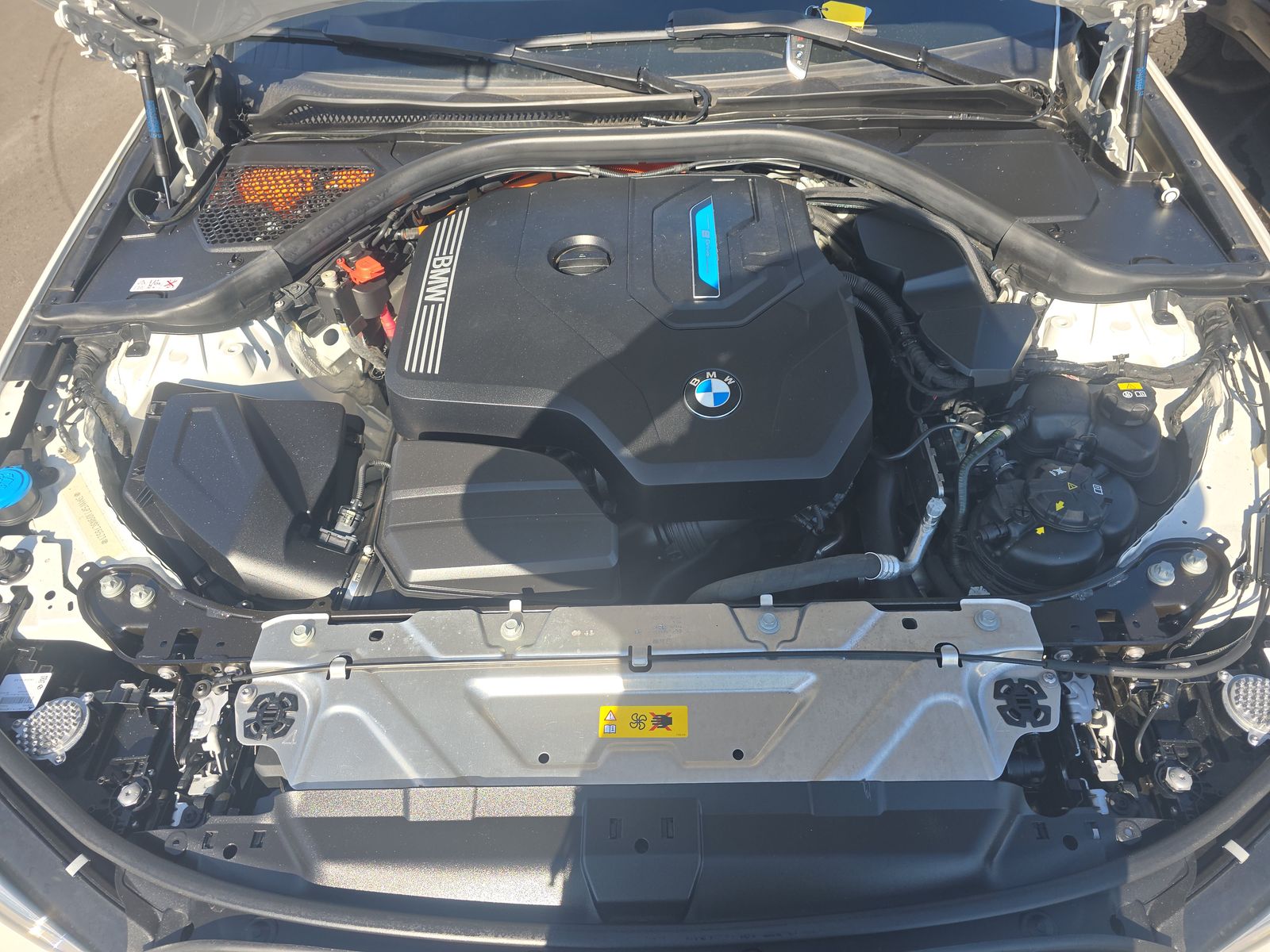 2022 BMW 3 Series 330e RWD