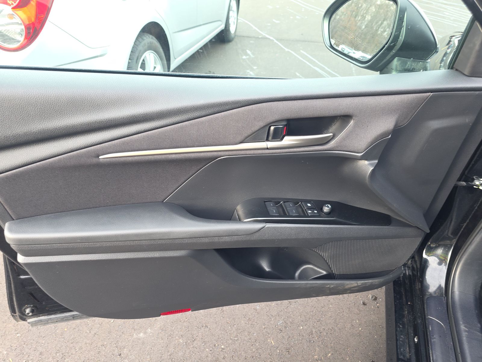 2025 Toyota Camry LE FWD