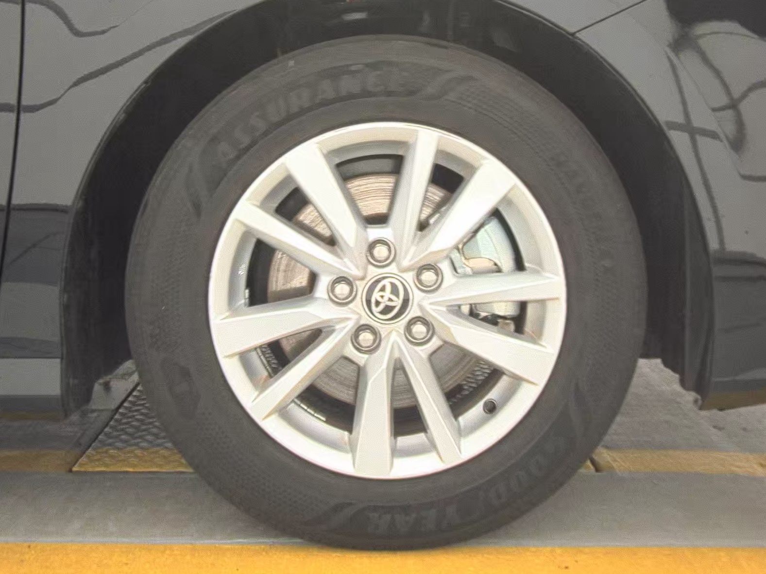 2025 Toyota Camry LE FWD