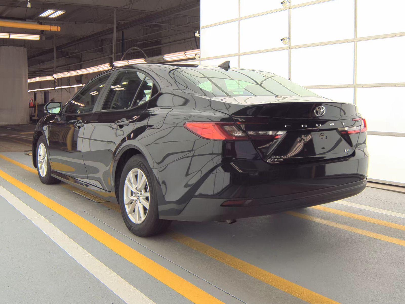 2025 Toyota Camry LE FWD