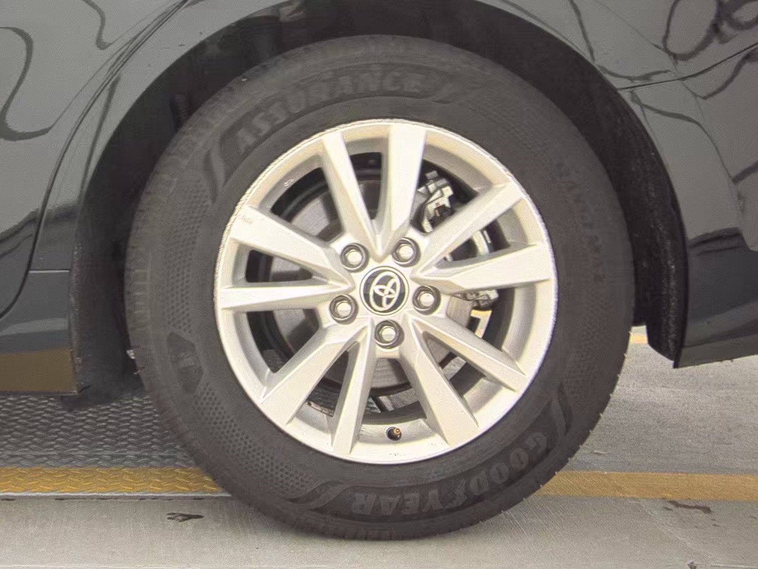 2025 Toyota Camry LE FWD