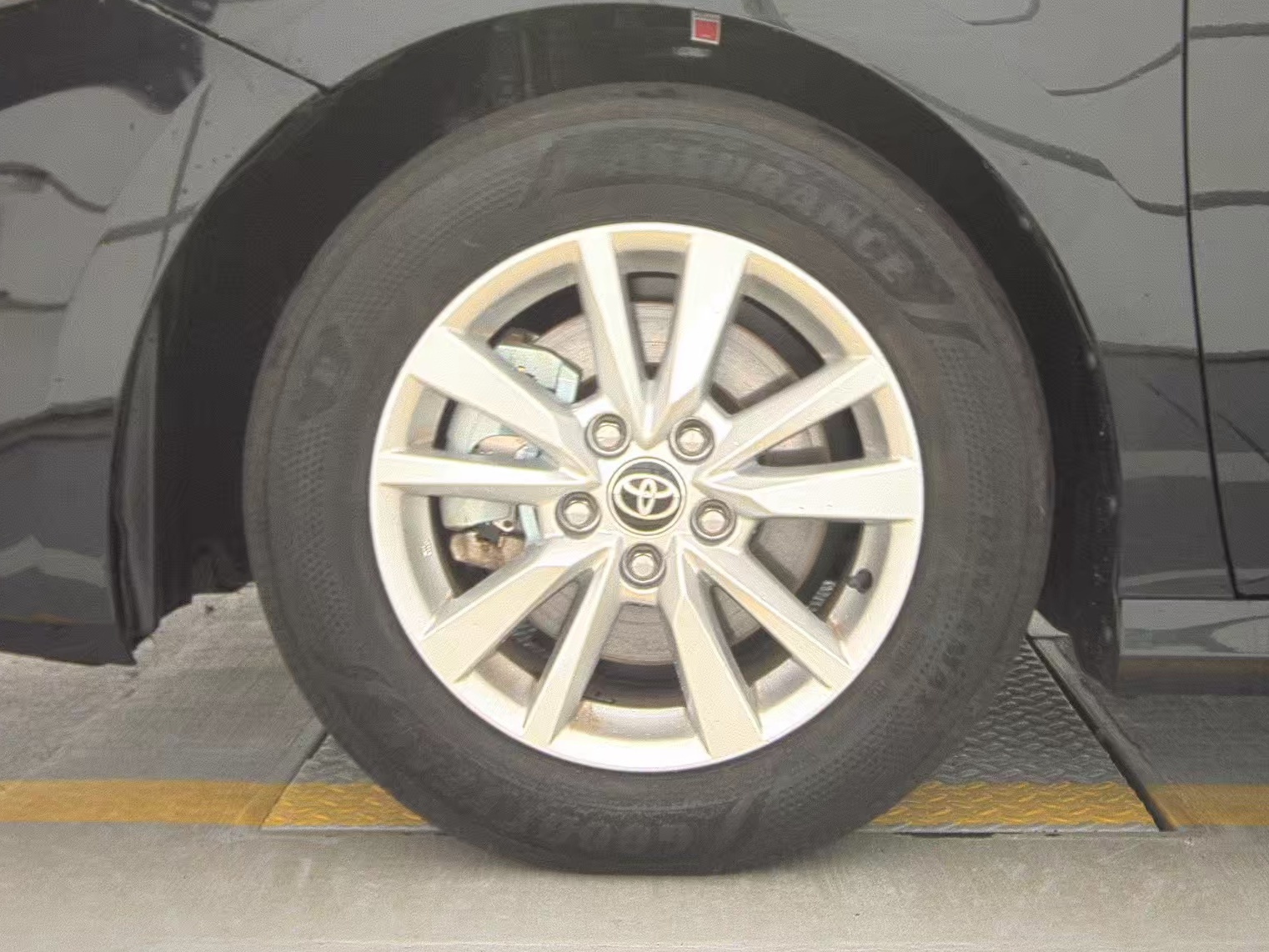 2025 Toyota Camry LE FWD