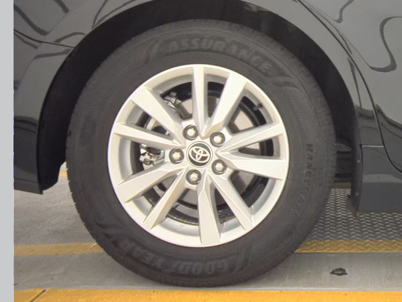 2025 Toyota Camry LE FWD