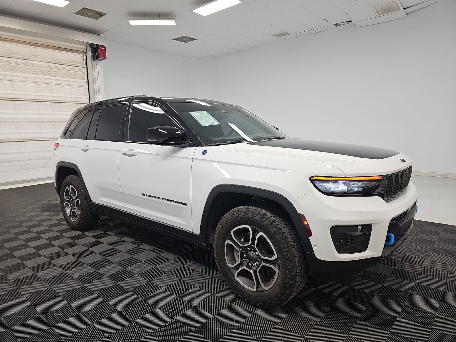 2023 Jeep Grand Cherokee 4xe Trailhawk AWD