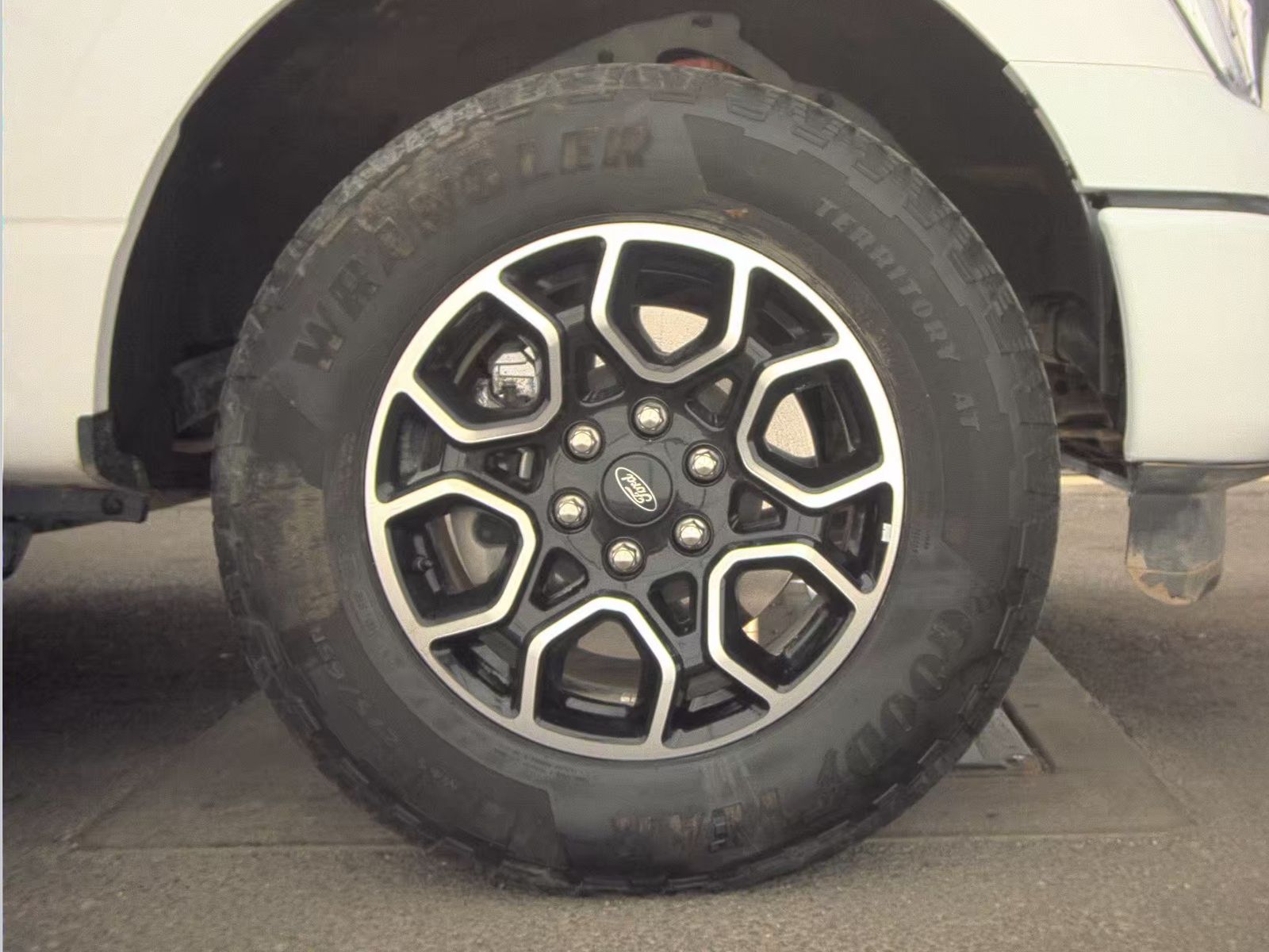 2023 Ford F-150 Hybrid XLT AWD