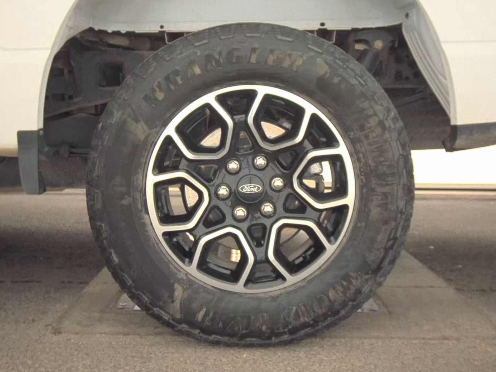 2023 Ford F-150 Hybrid XLT AWD