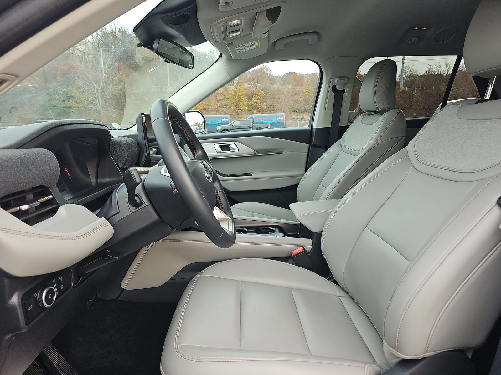 2025 Ford Explorer Active AWD