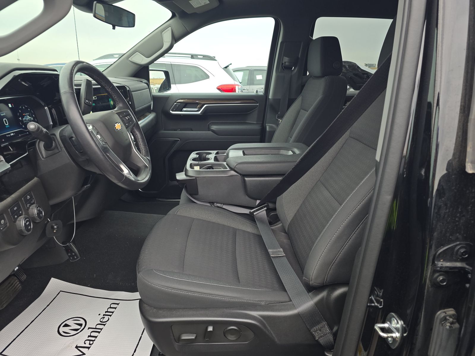 2022 Chevrolet Silverado 1500 LT AWD