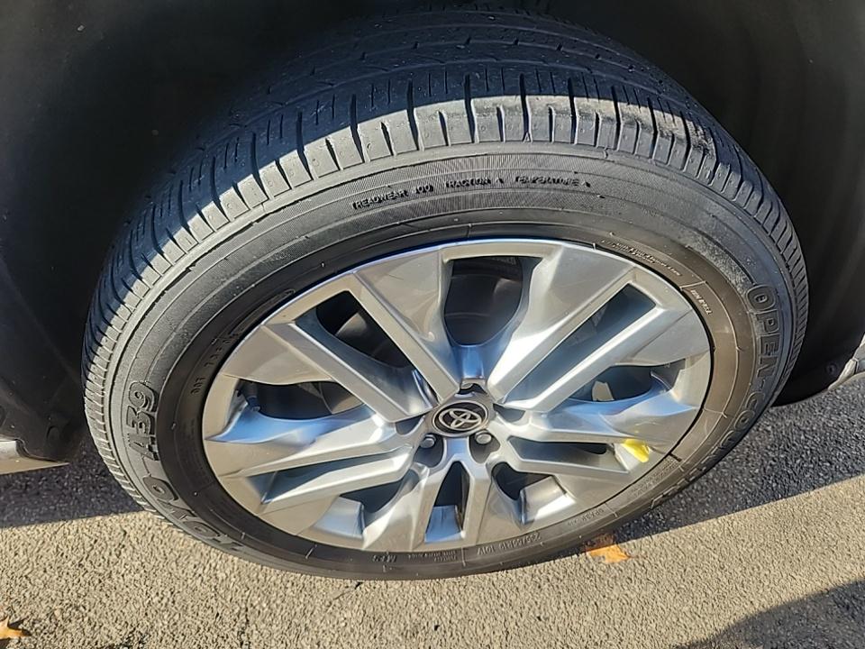 2022 Toyota RAV4 XLE Premium AWD