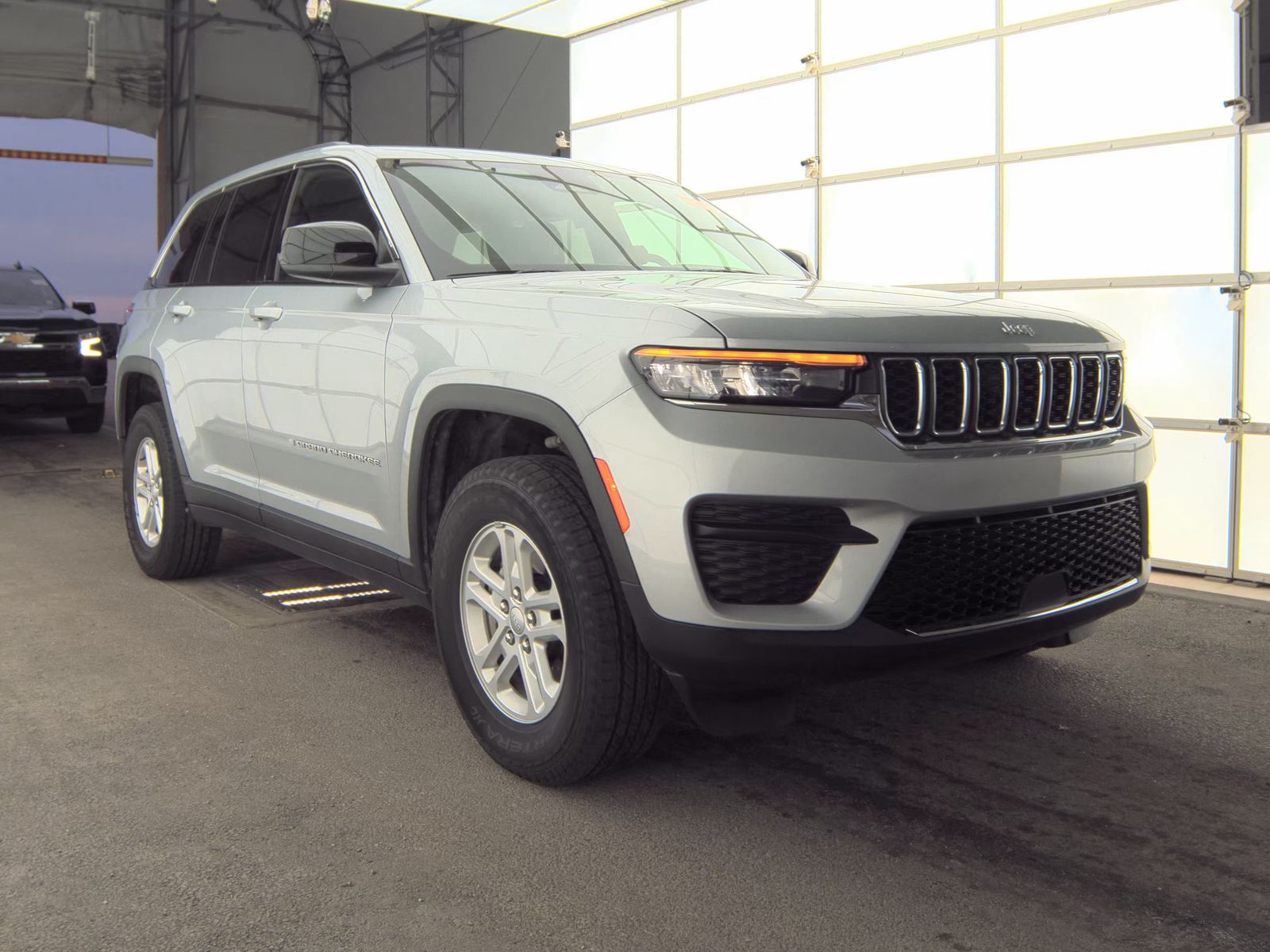2025 Jeep Grand Cherokee Laredo AWD