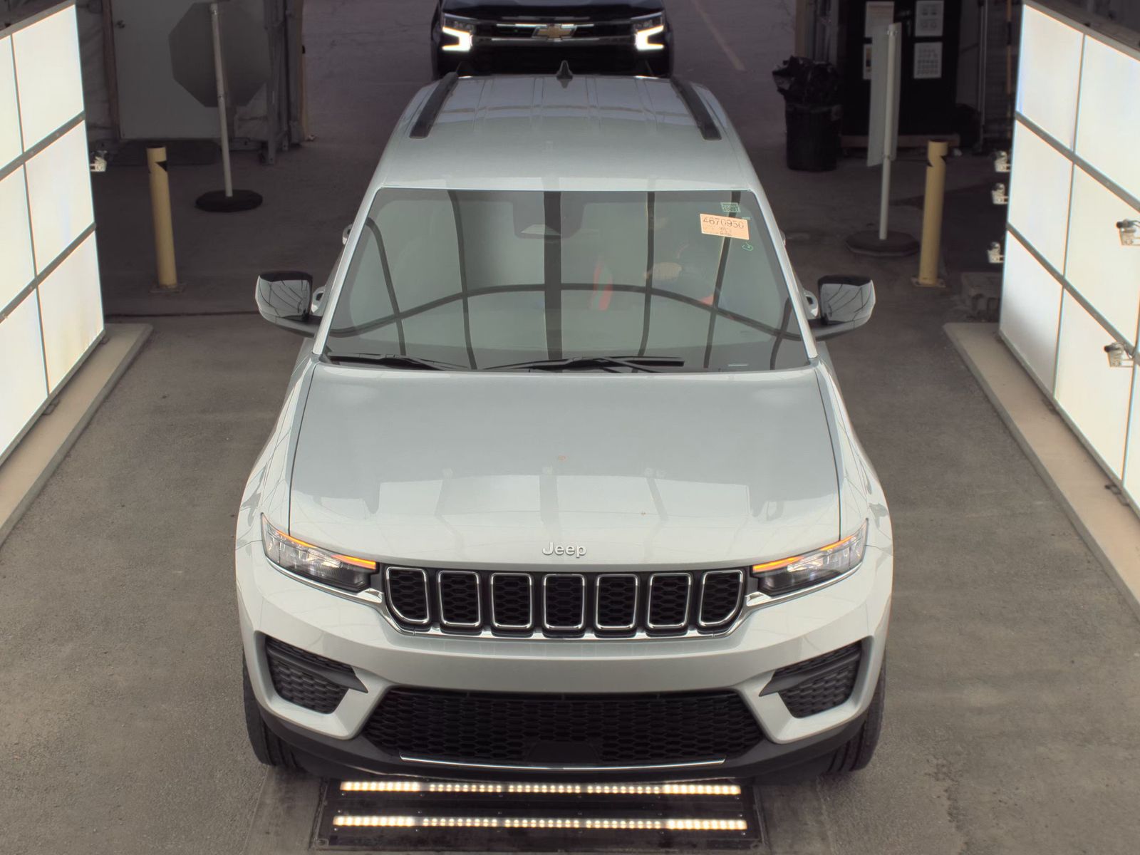 2025 Jeep Grand Cherokee Laredo AWD