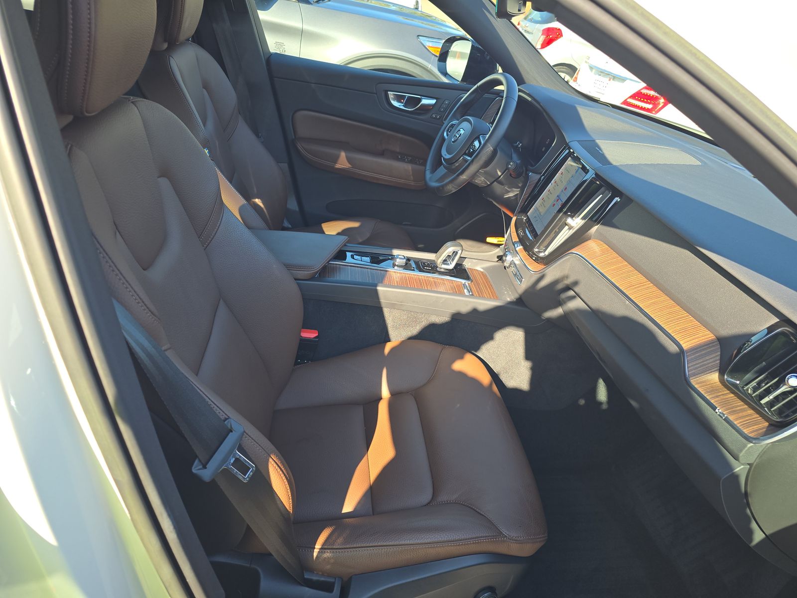 2023 Volvo XC60 B5 Plus AWD