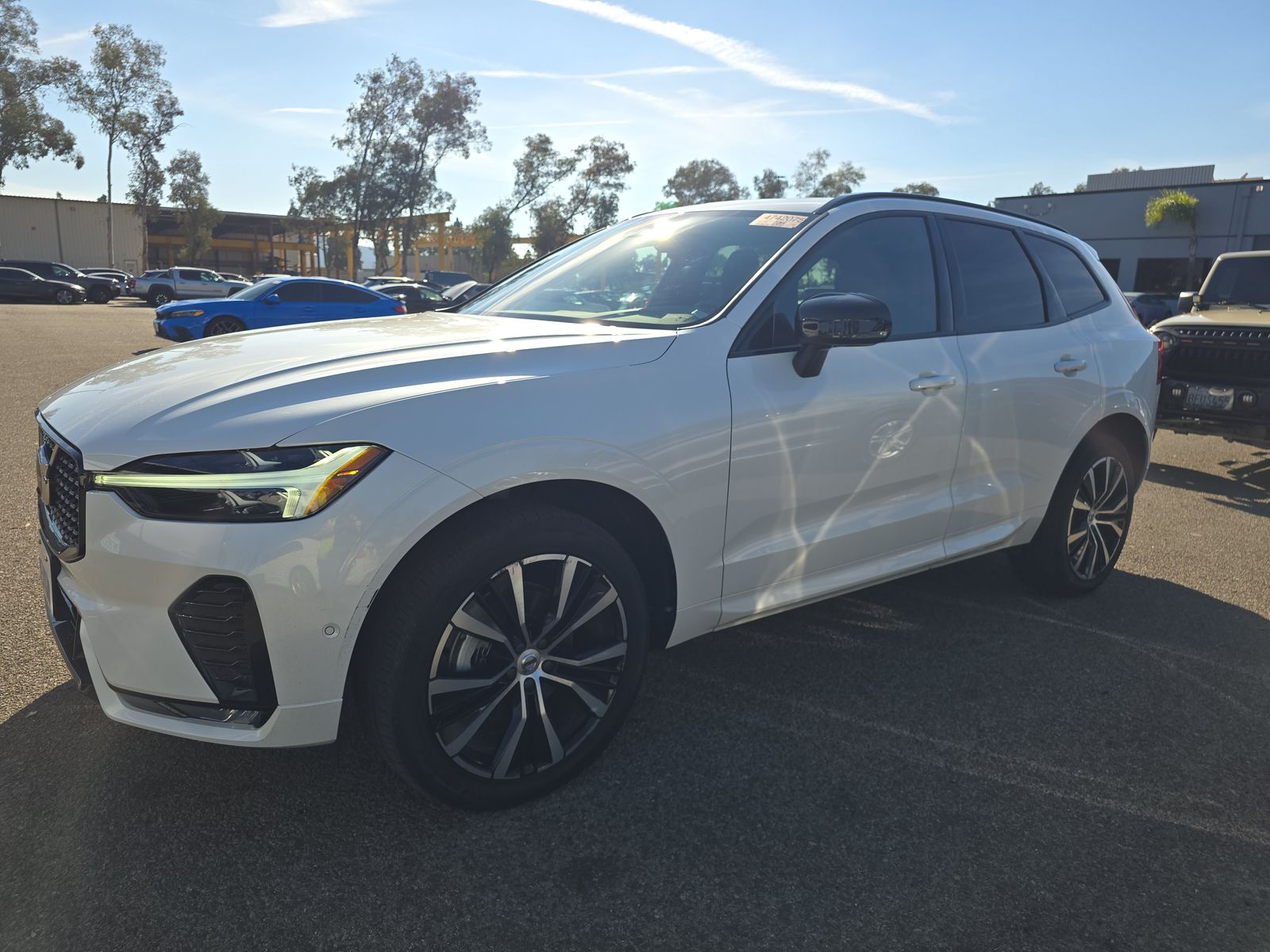 2023 Volvo XC60 B5 Plus AWD