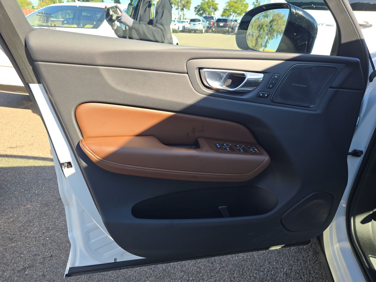 2023 Volvo XC60 B5 Plus AWD