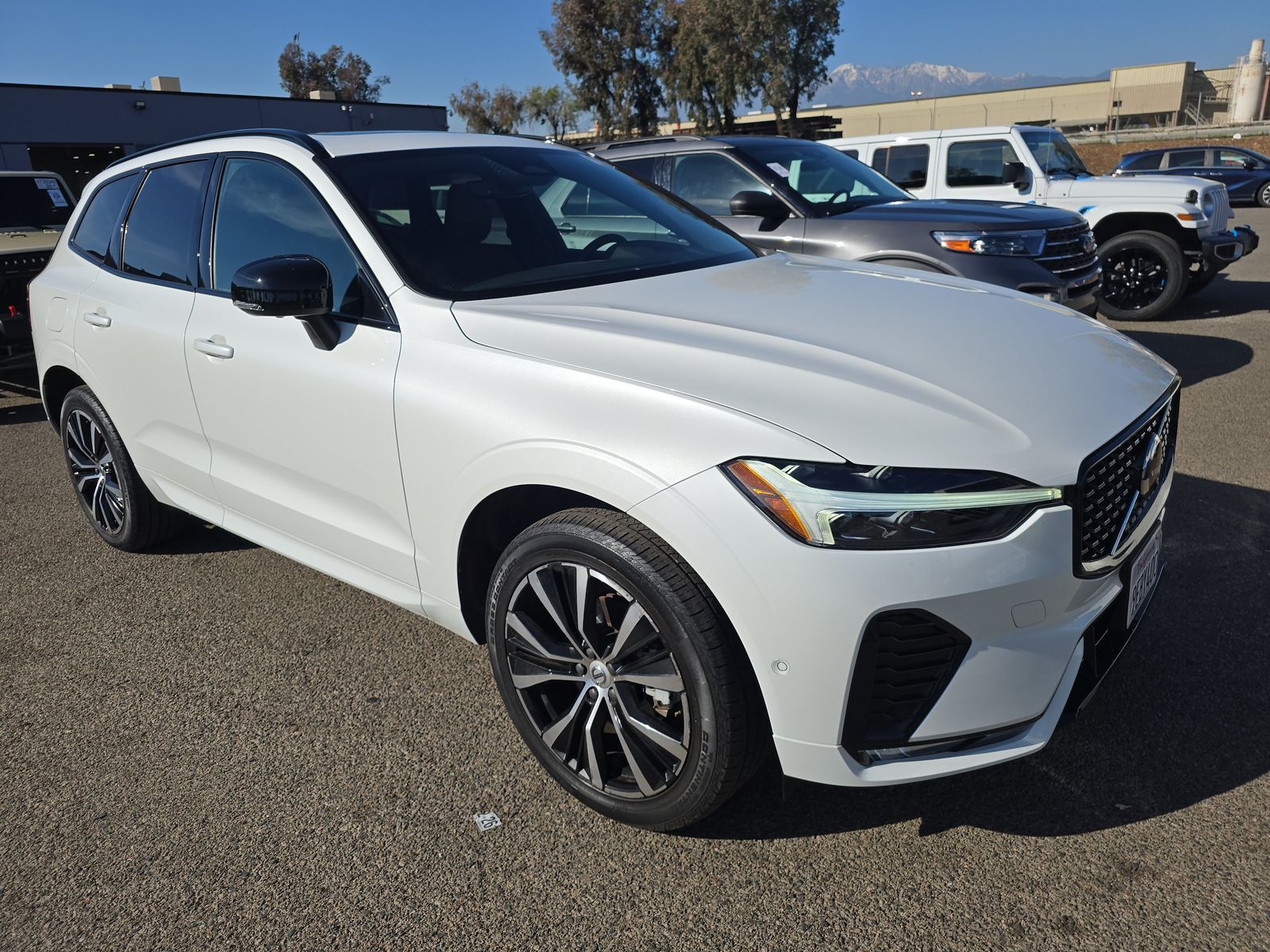 2023 Volvo XC60 B5 Plus AWD