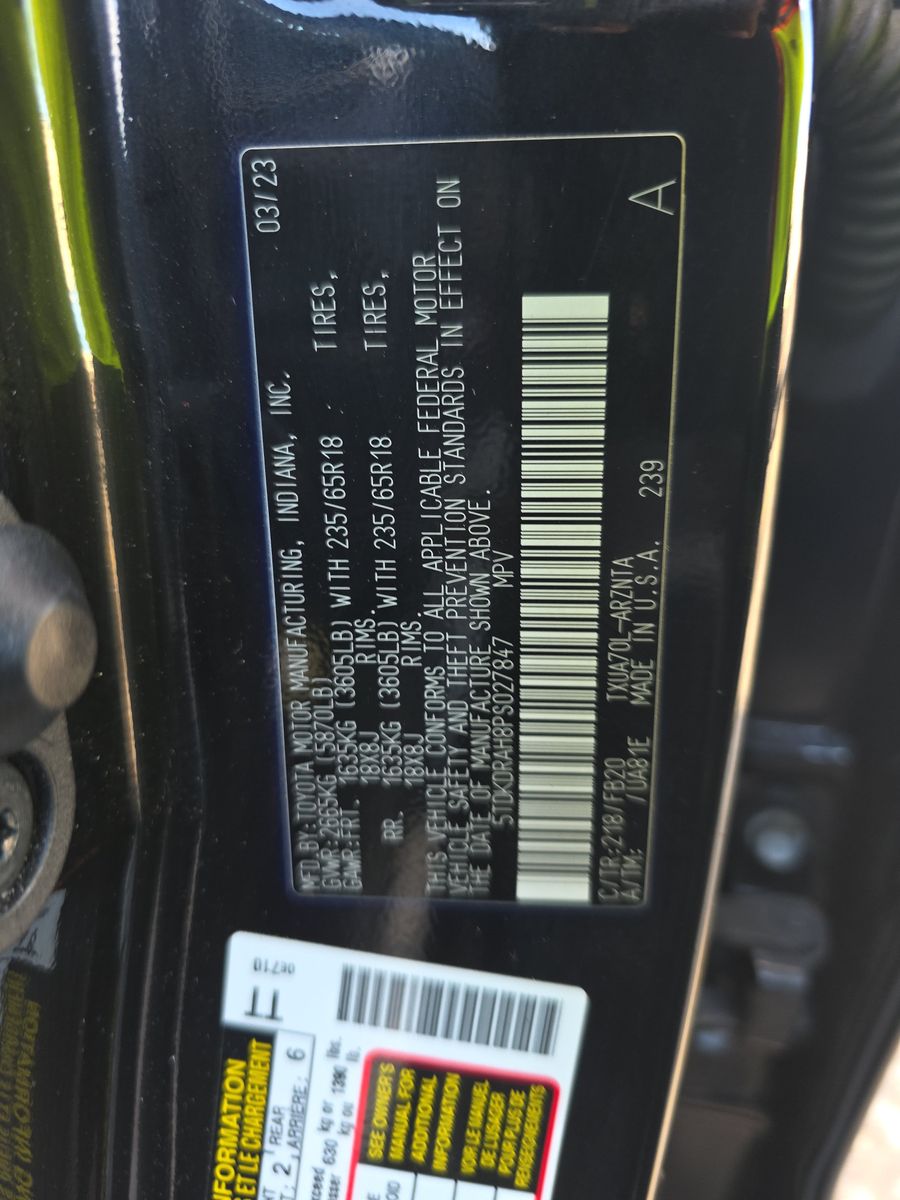 2023 Toyota Highlander LE FWD