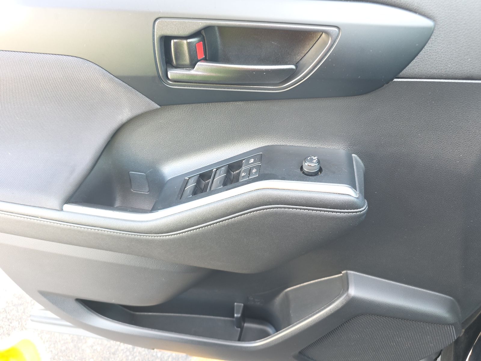 2023 Toyota Highlander LE FWD