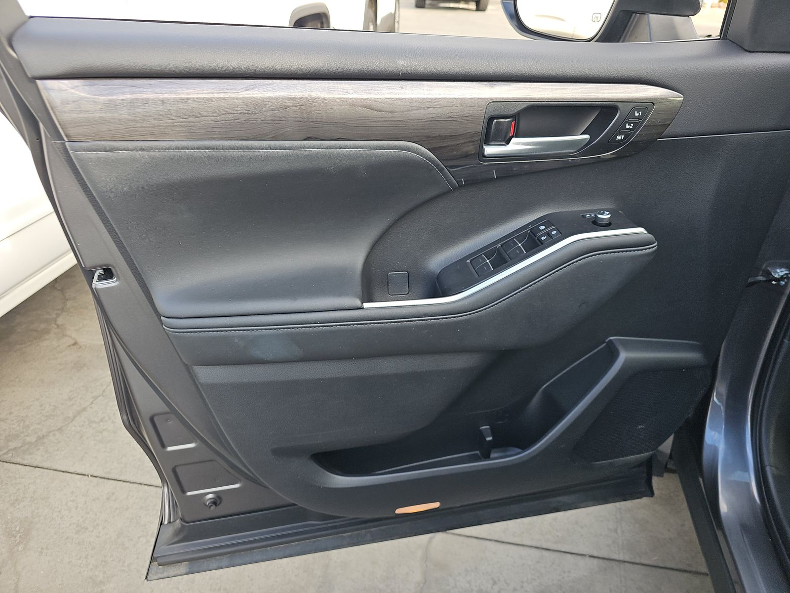 2023 Toyota Highlander Limited FWD