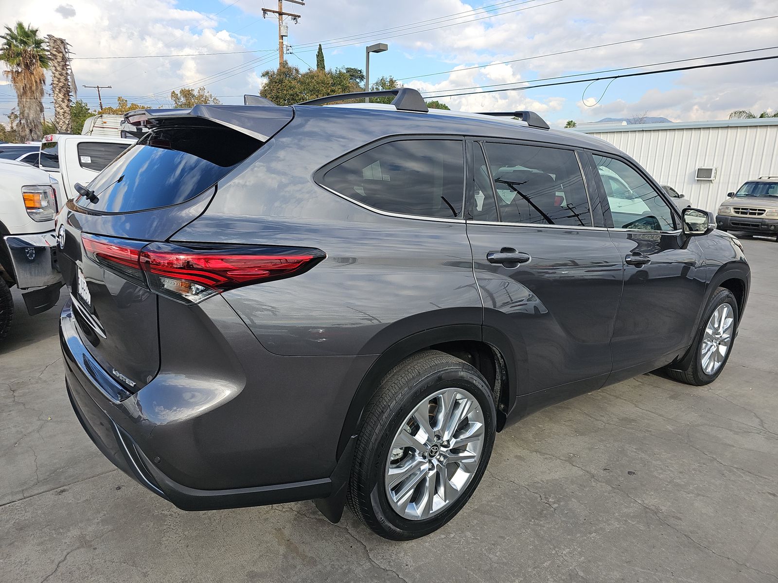 2023 Toyota Highlander Limited FWD