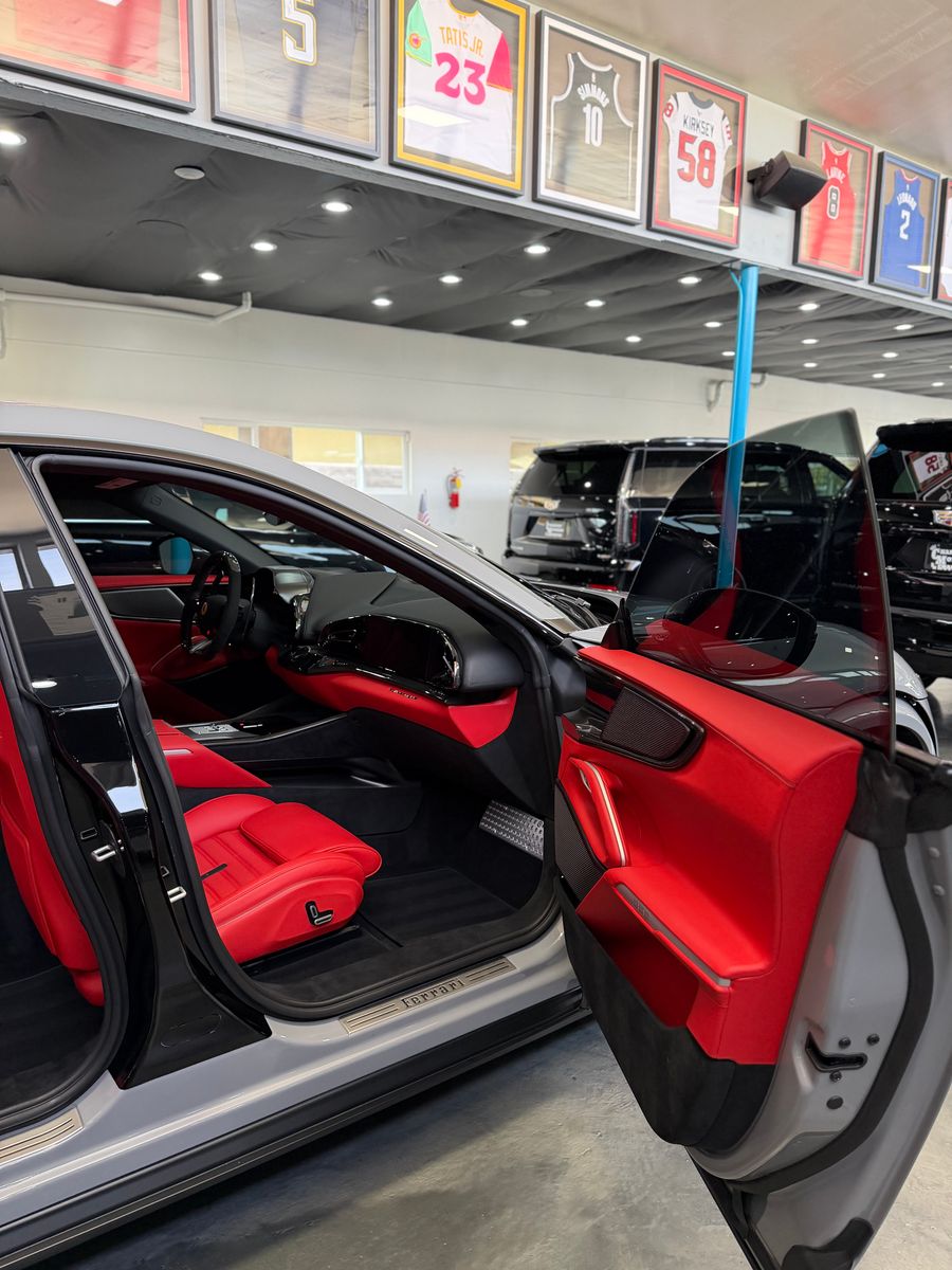 2024 Ferrari Purosangue Base AWD