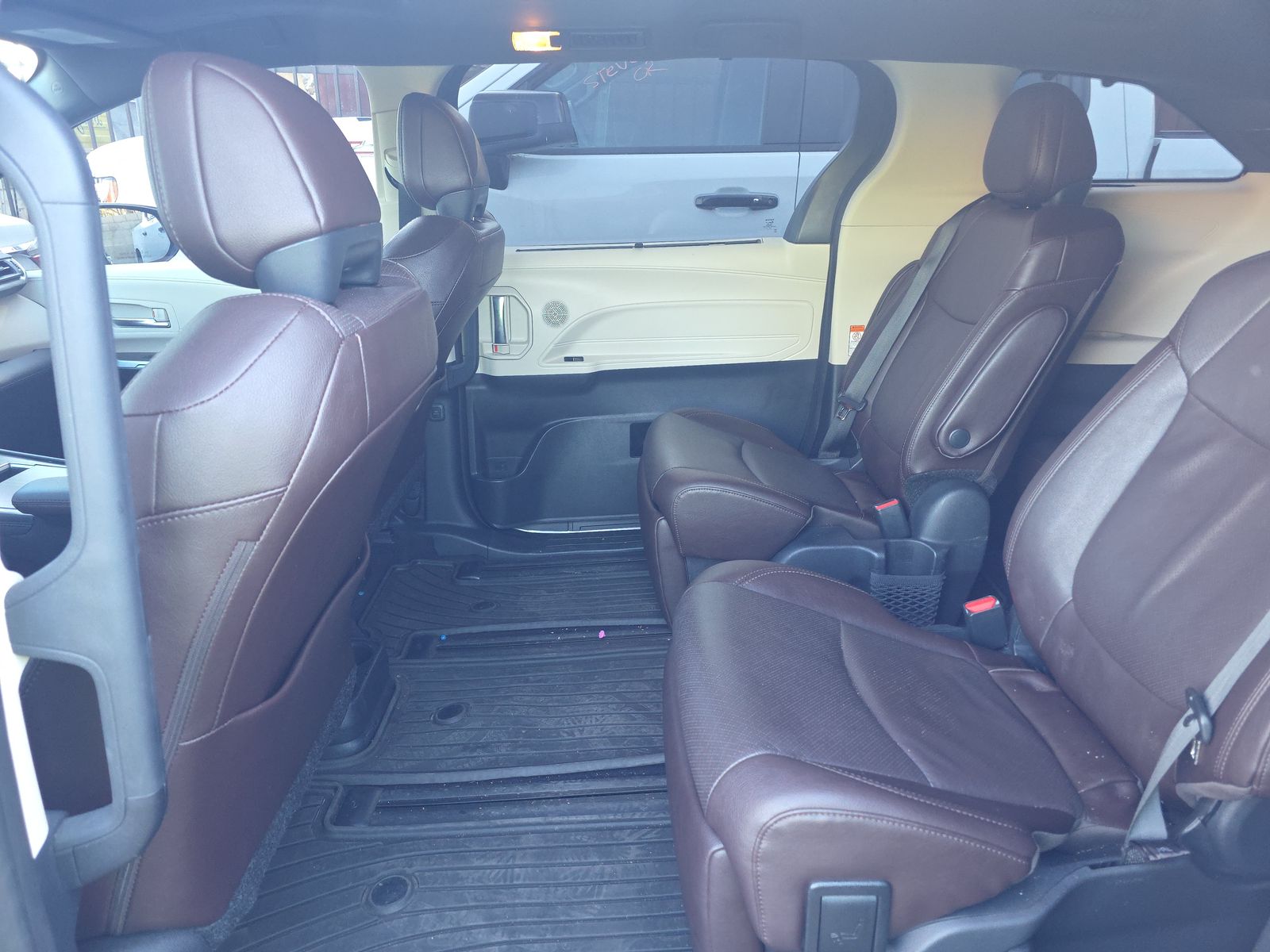 2023 Toyota Sienna Platinum AWD