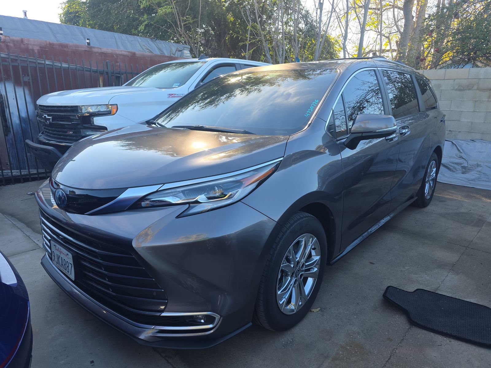 2023 Toyota Sienna Platinum AWD