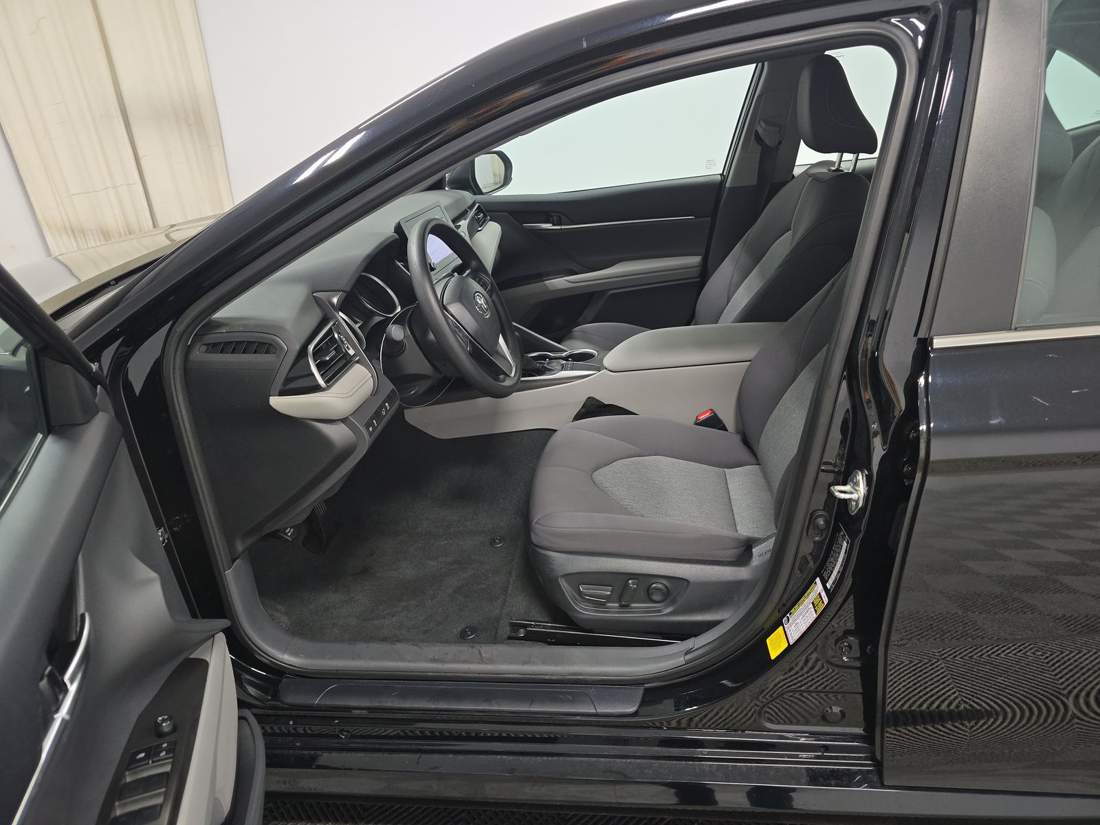 2024 Toyota Camry LE FWD