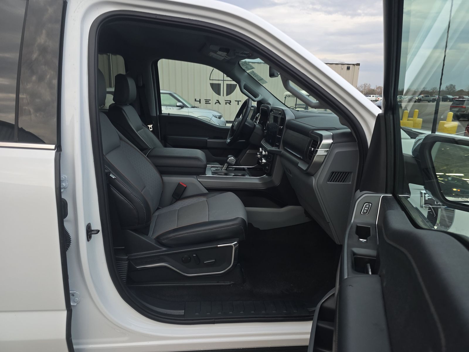 2024 Ford F-150 Lariat AWD