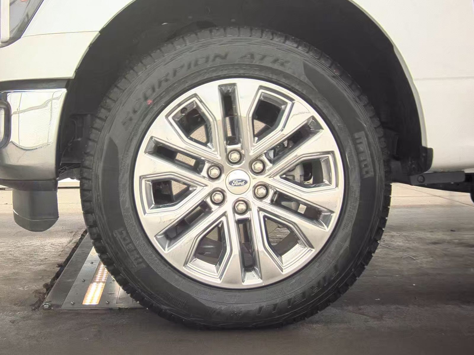 2024 Ford F-150 Lariat AWD