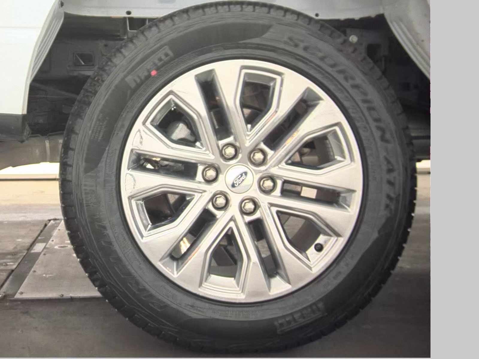 2024 Ford F-150 Lariat AWD