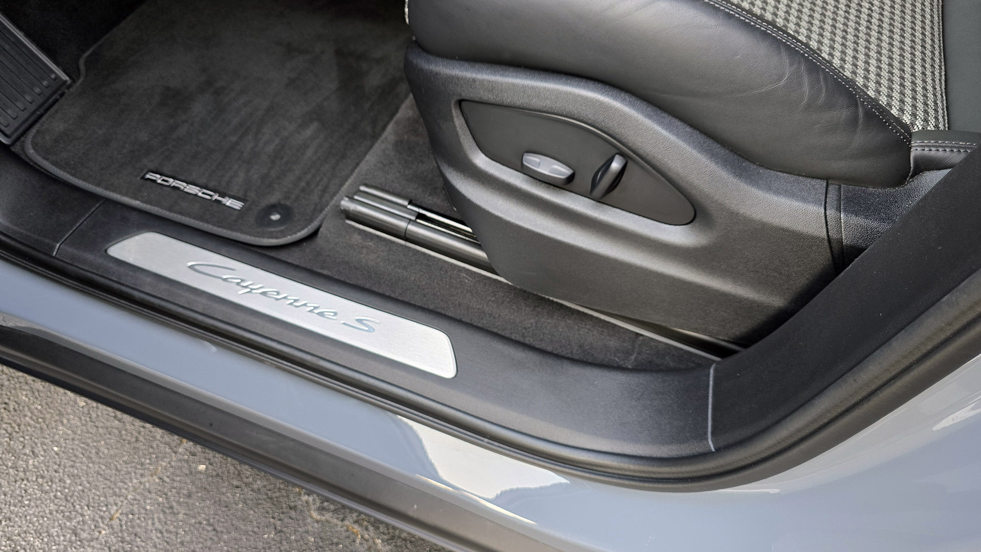 2024 Porsche Cayenne S AWD