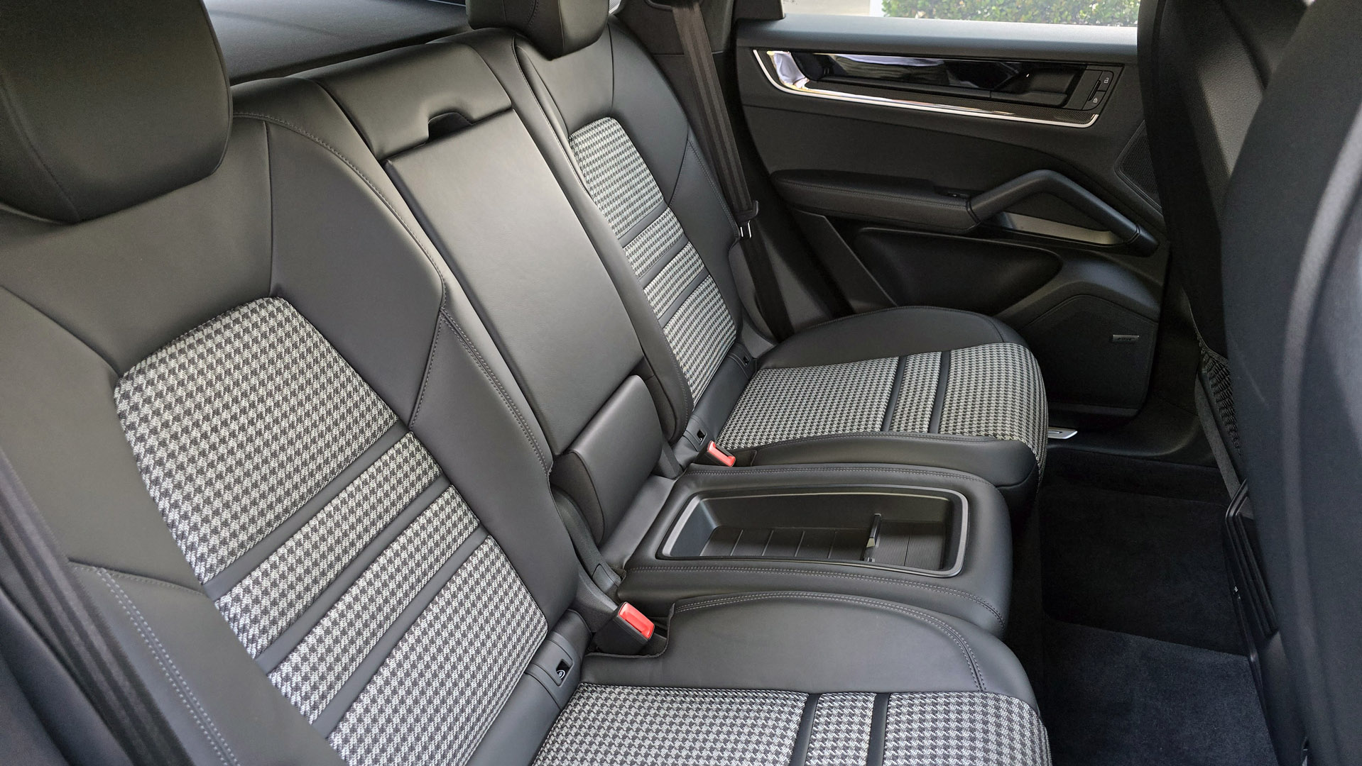 2024 Porsche Cayenne S AWD