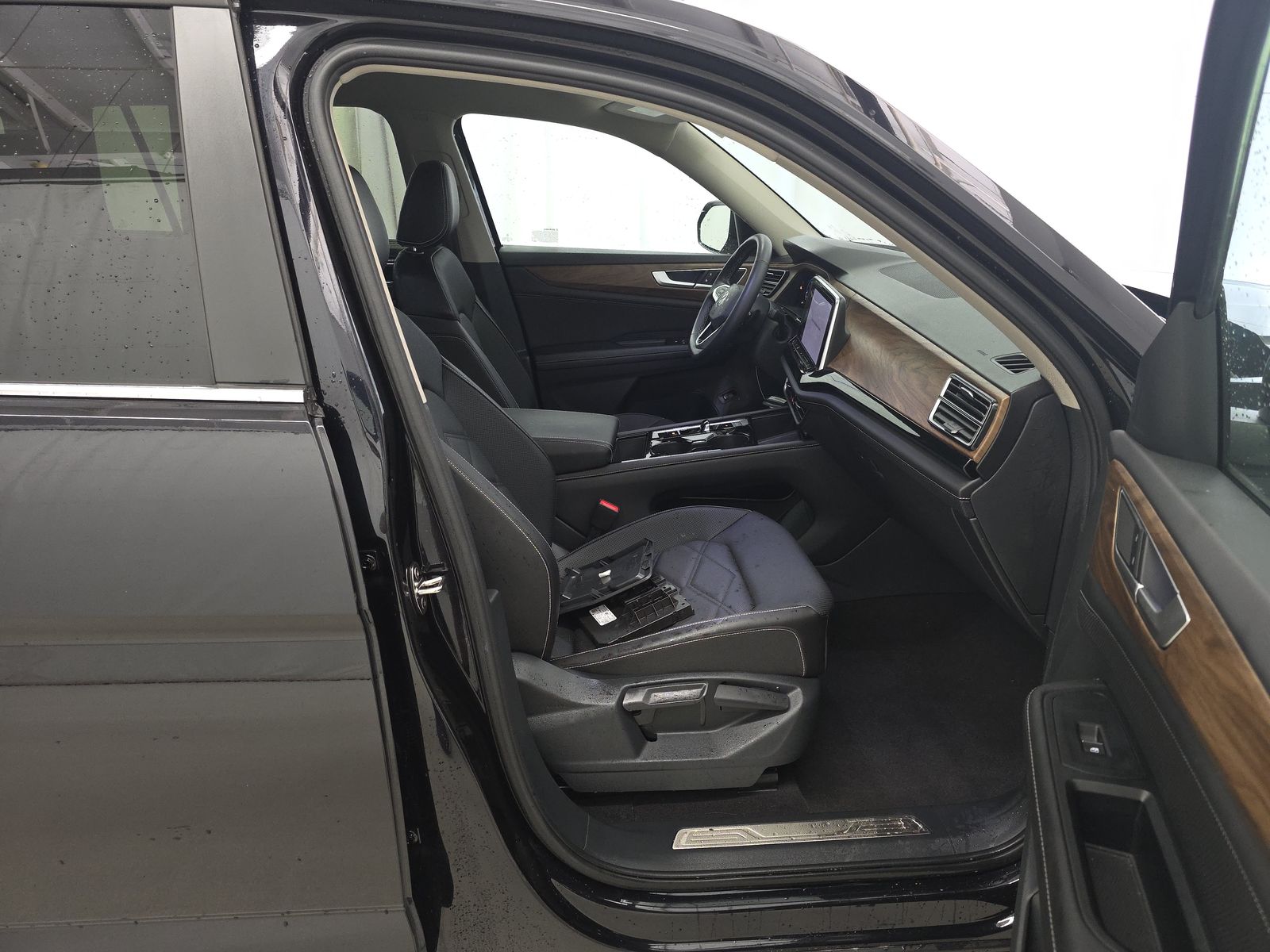 2024 Volkswagen Atlas 2.0T SE AWD