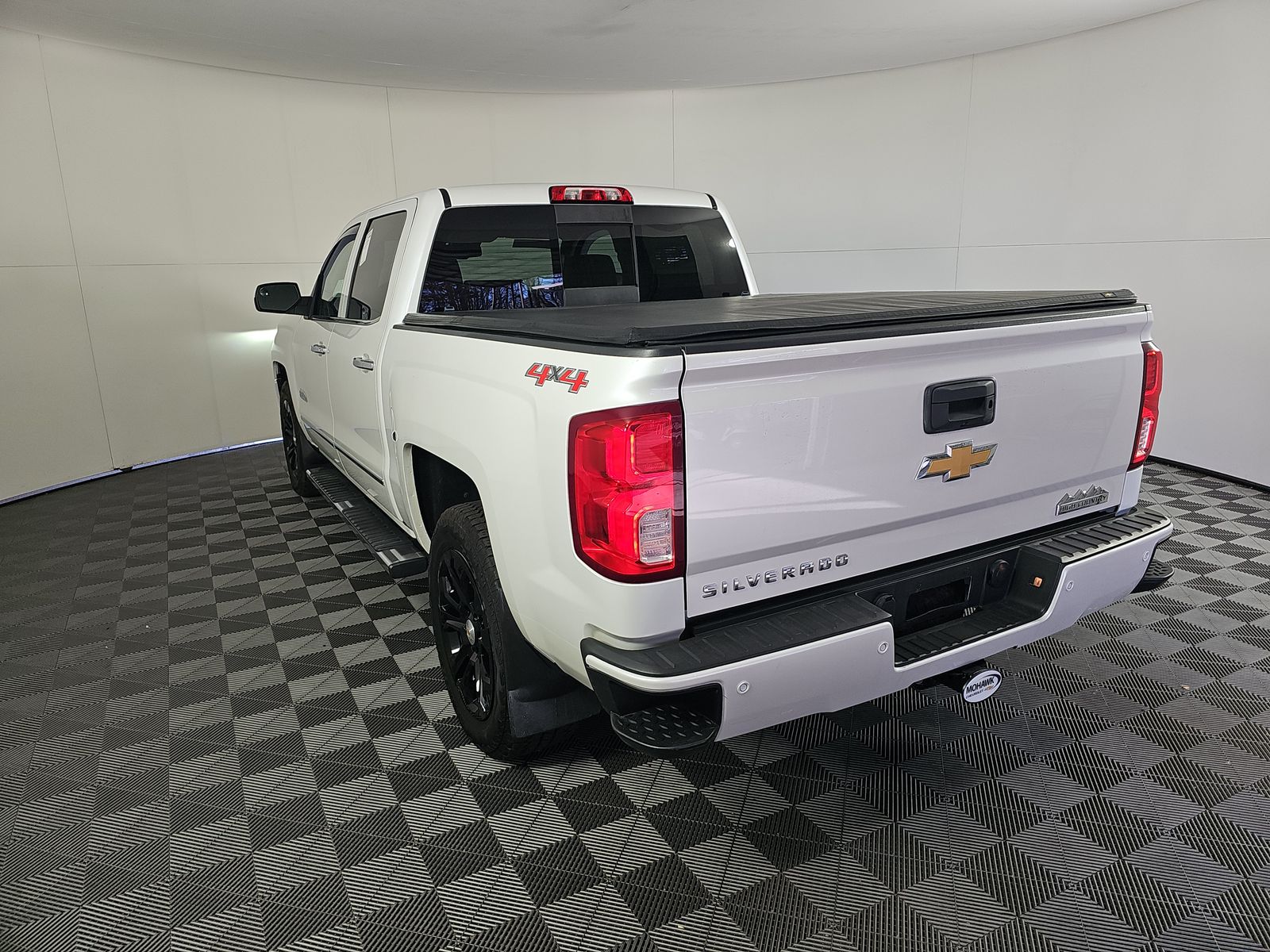 2017 Chevrolet Silverado 1500 High Country AWD