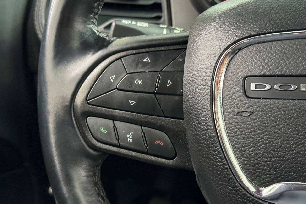 2022 Dodge Challenger SXT RWD