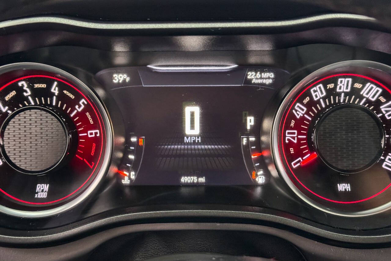 2022 Dodge Challenger SXT RWD