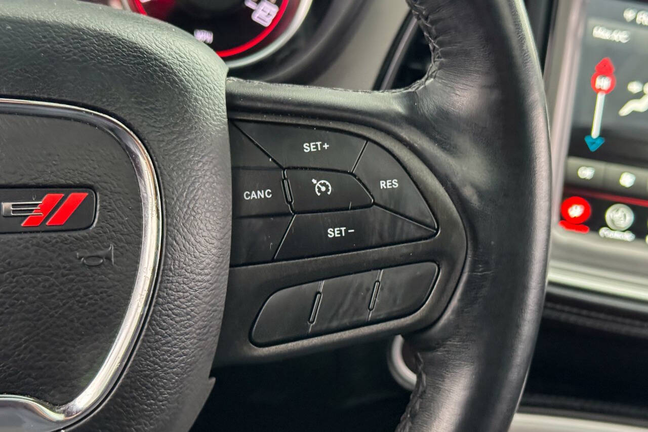 2022 Dodge Challenger SXT RWD