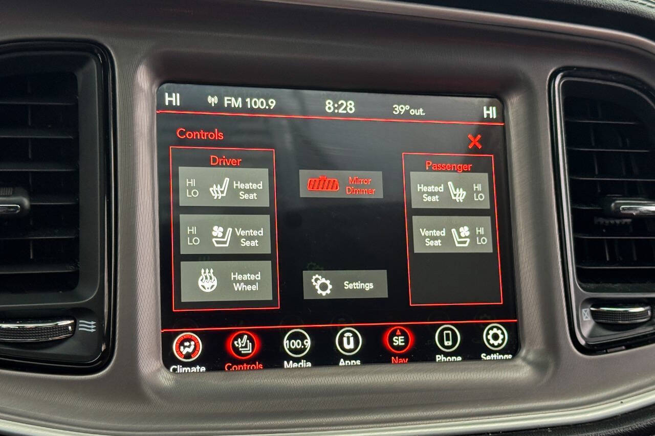 2022 Dodge Challenger SXT RWD