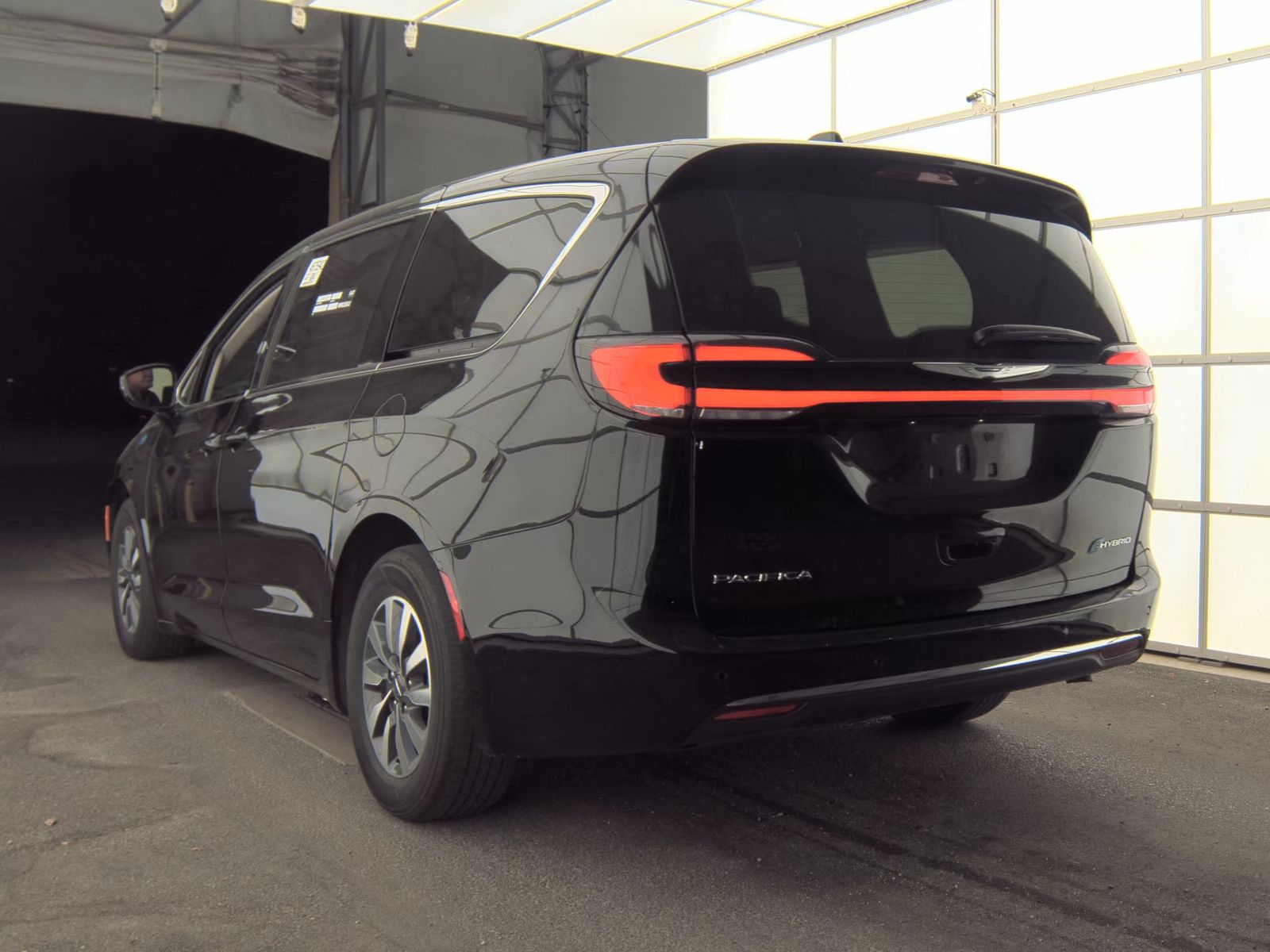 2024 Chrysler Pacifica Hybrid Select FWD