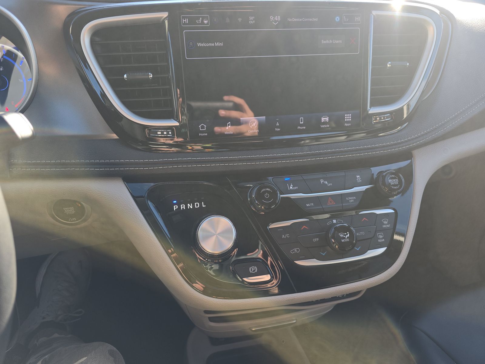 2024 Chrysler Pacifica Hybrid Select FWD