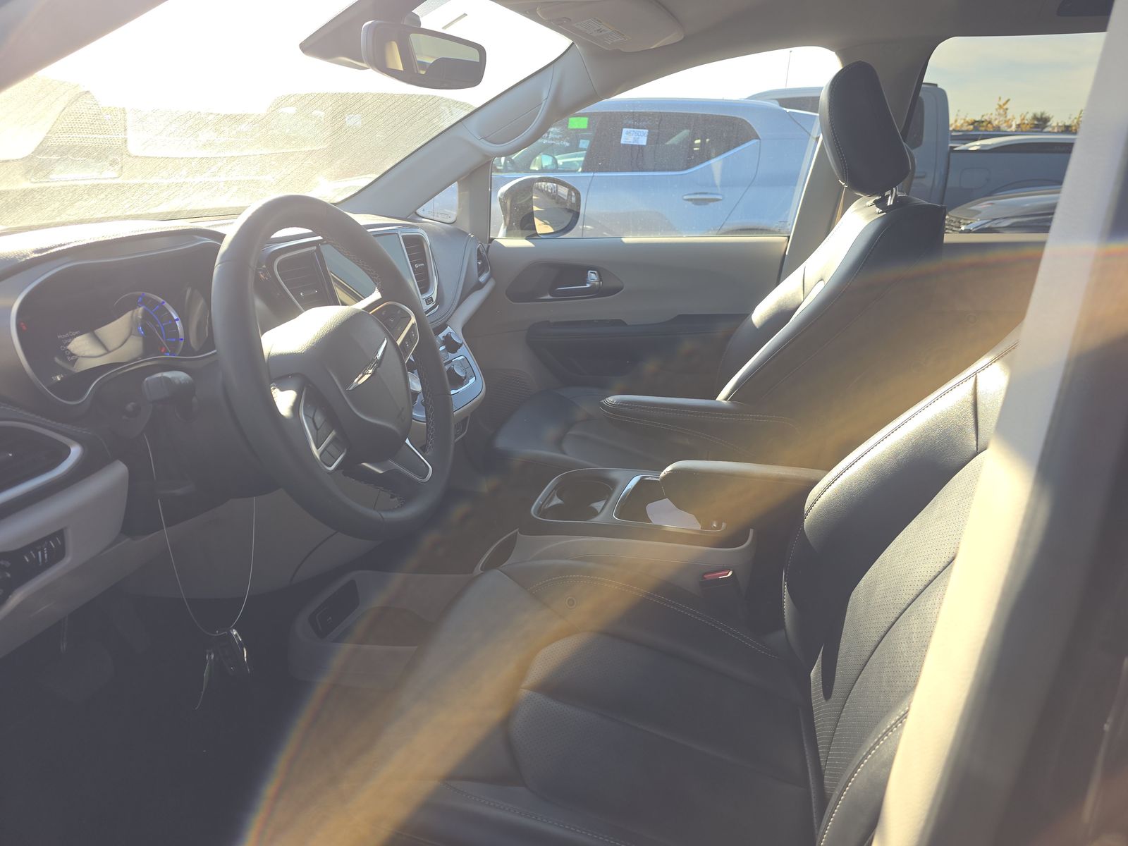 2024 Chrysler Pacifica Hybrid Select FWD