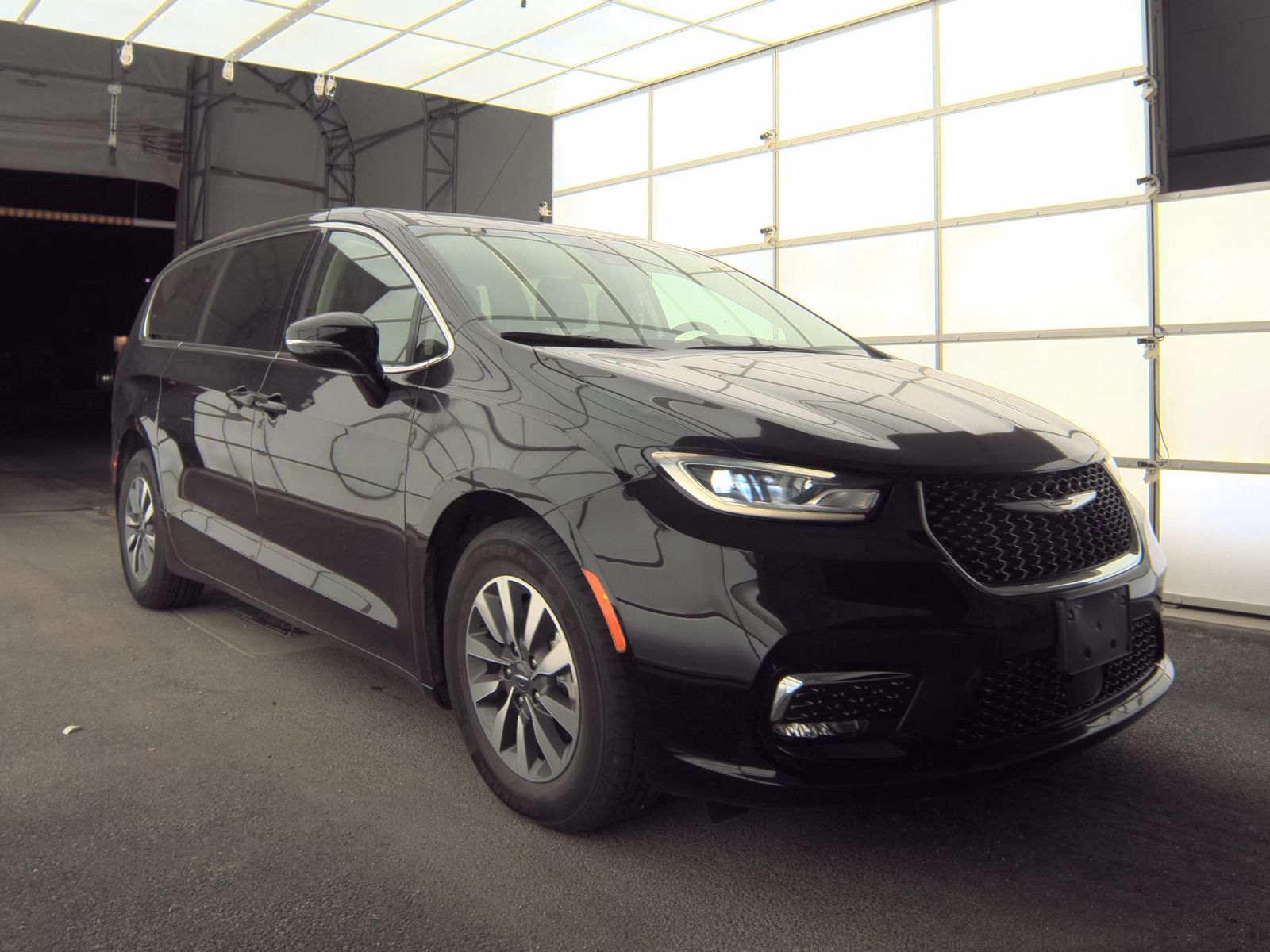 2024 Chrysler Pacifica Hybrid Select FWD