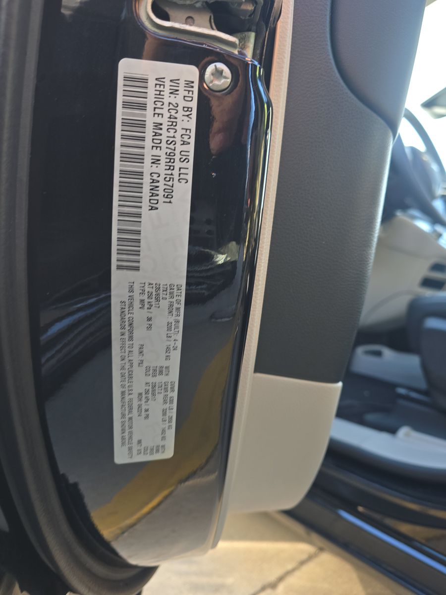 2024 Chrysler Pacifica Hybrid Select FWD