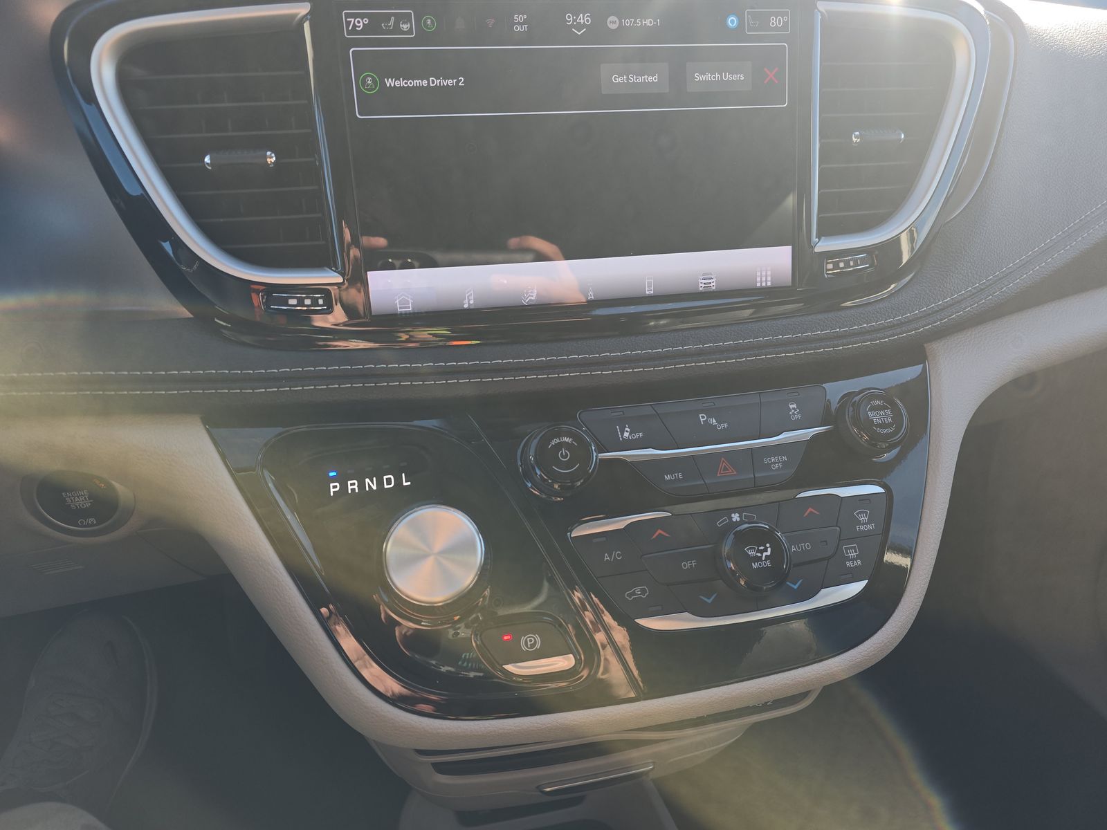 2024 Chrysler Pacifica Hybrid Select FWD